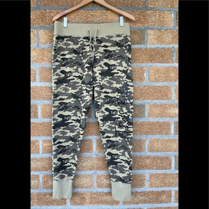CHRLDR Camo Sweatpants Joggers size Large
